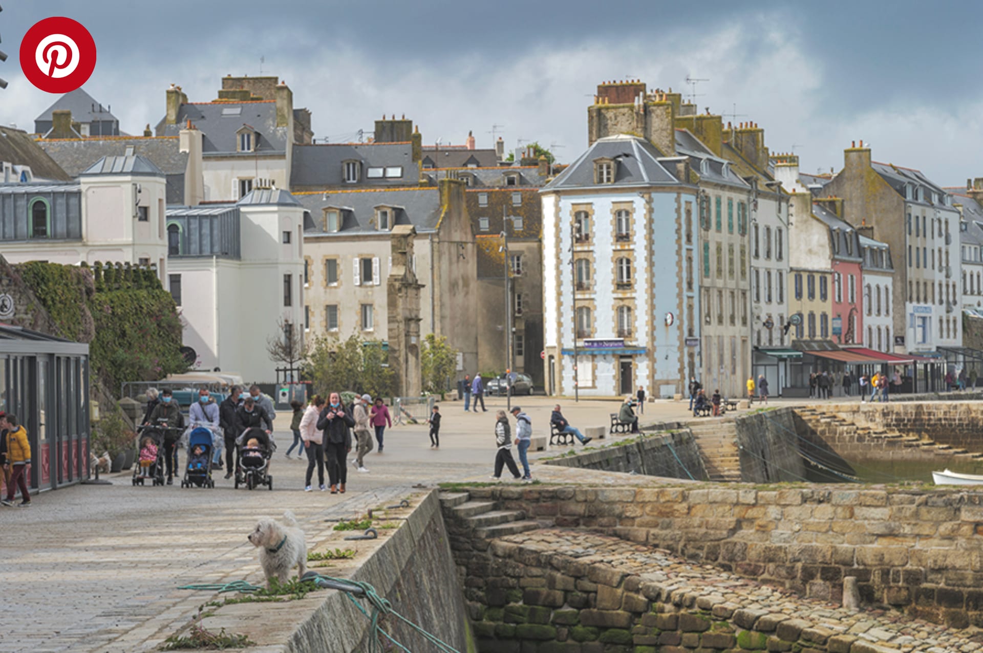 Vue sur les ports de Douarnenez depuis la baie — Rosmeur, Tréboul et l'Île Tristan